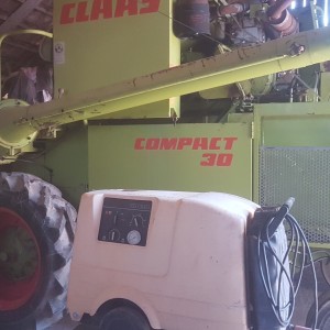 Claas compact 30