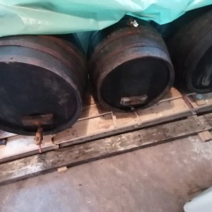 PRODAJEM DRVENE BAČVE ZA VINO I DRVENE KACE