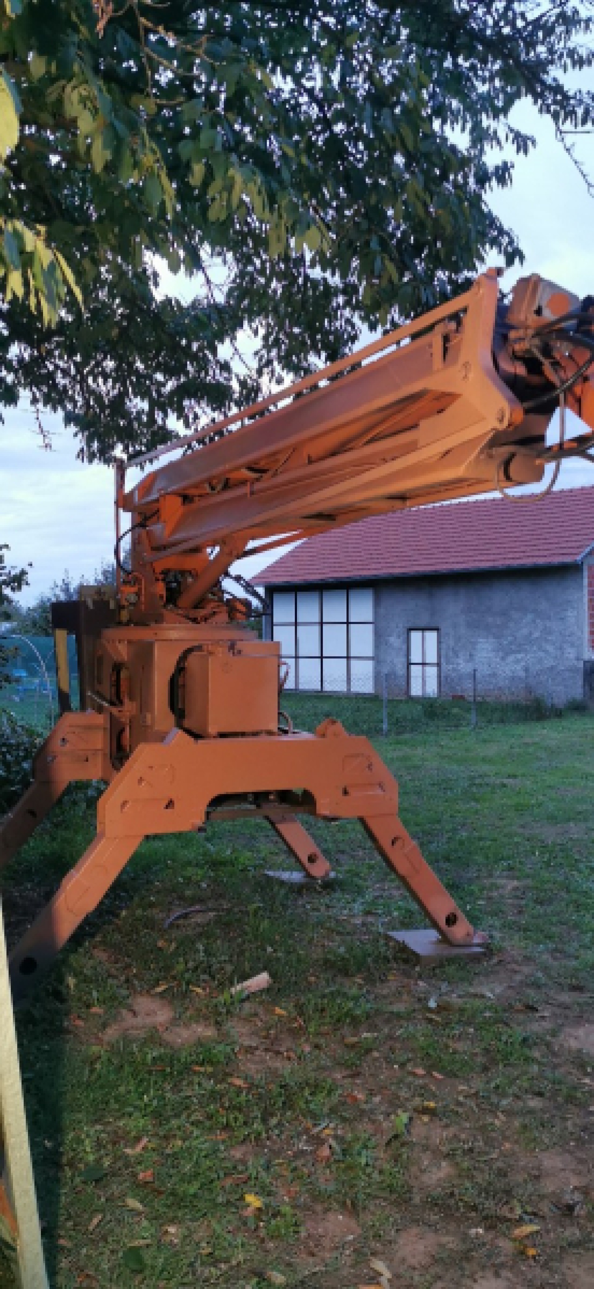 Auto košara 12M. ISPRAVNA.   Tel 095 540 7502