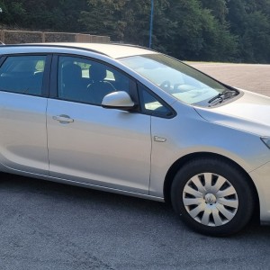 Opel Astra Karavan 1,6 CDTI 142000 km