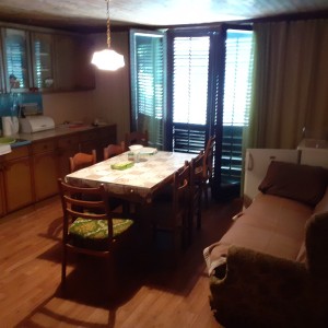 Koprivnica okolica, Kunovec breg, Jugov jarek 44. Tel. 048638222