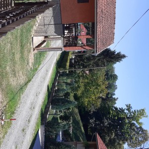 Koprivnica okolica, Kunovec breg, Jugov jarek 44. Tel. 048638222