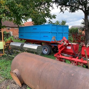 Prikolica 8T
