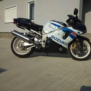 Suzuki 1000 kubika
