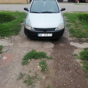 Pr opel corsa c 1.0 i motor loš reg godinu dana cj 4000kn