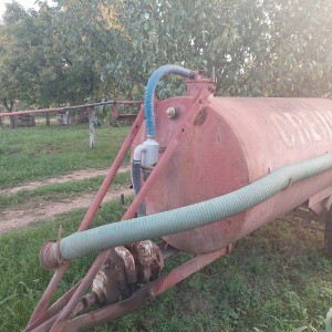 Creina gnojnica 2700