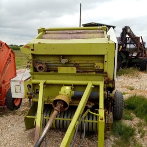 Rolo balirka Claas Rollant 42 farmer