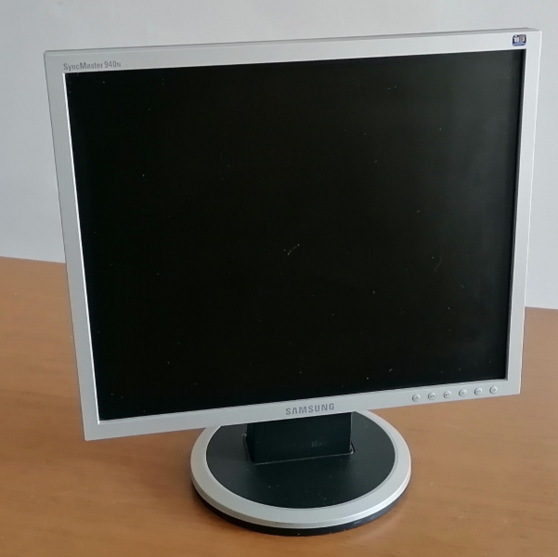 SAMSUNG SyncMaster 940N, 19 (43)