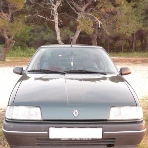 Novi oldtimer Renault 19 gts chamade,1,4