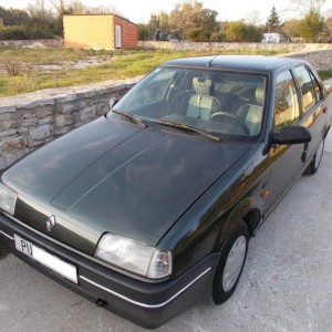 Novi oldtimer Renault 19 gts chamade,1,4