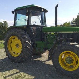 John Deere 3350