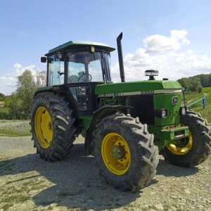 John Deere 3350