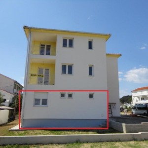 RAB,Kamporposlovni prostor 60m2,prizemlje,132.000 €