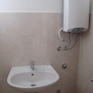 RAB,Kamporposlovni prostor 60m2,prizemlje,132.000 €