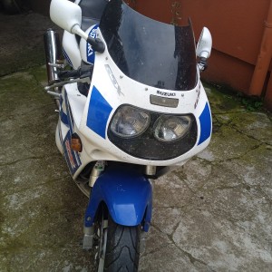 Suzuki GSX-R 750