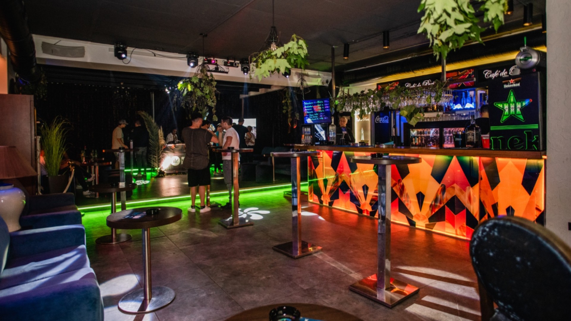 CDP Cafe i Noćni Bar - Prostor za proslave / ugostitljski objekt
