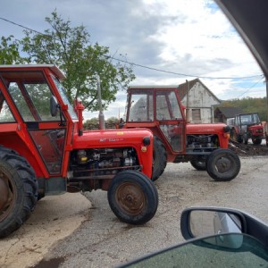 Prodajem traktor IMT 533 s kabinom