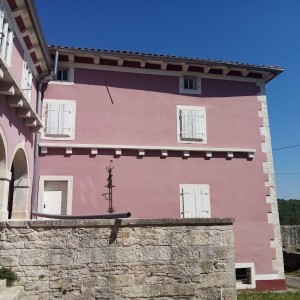 Vila u Tinjanu, Istra