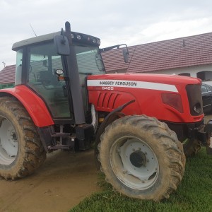 Massey Ferguson 5465