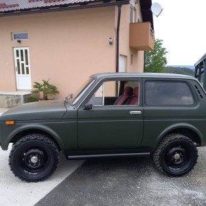 Lada niva 1.6i registrirana do 10/2023