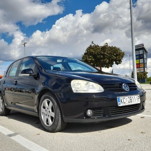 Prodajem auto