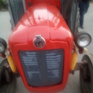 Traktor IMT 533
