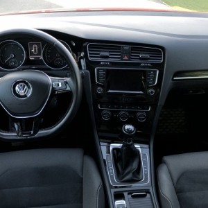 VW Golf 7 2,0 TDI BMT &#x2022;&#x2022;PANORAMA&#x2022;&#x2022;4MOTION&#x2022;&#x2022;GOD. DANA REG.&#x2022;&#x2022;NOVE GUME