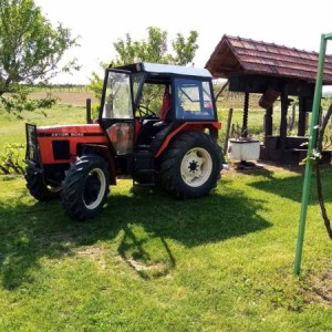 Traktor Zetor 6045