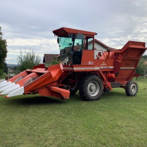 Bourgoin GX 400M sa original malčerom  samohodni berač kukuruza