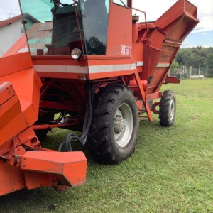 Bourgoin GX 400M sa original malčerom  samohodni berač kukuruza
