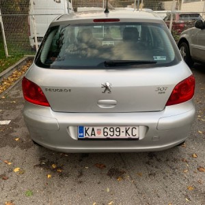 Prodaje se