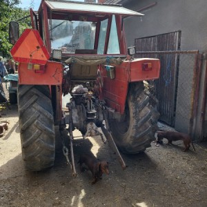 Tkaktor IMT 560