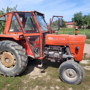 Tkaktor IMT 560