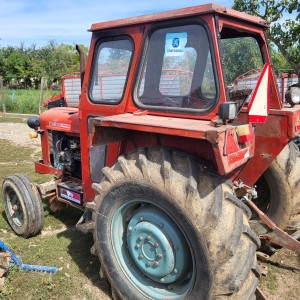 Traktor IMT 558