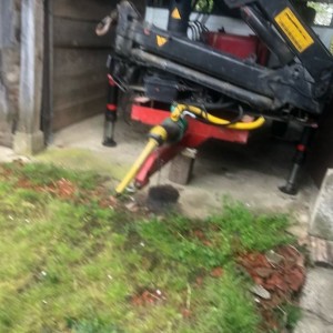 Jednoosovinka s HIAB 445 RV kranom, kruta