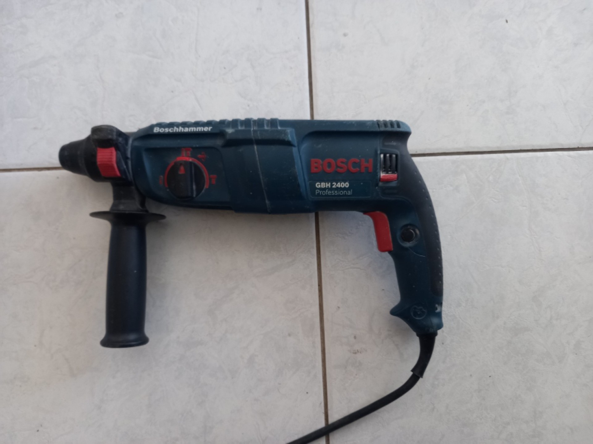 Bušači čekić BOSCH GBH 2400 PROFESSIONAL