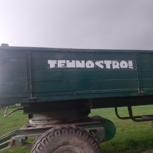 Prikolica tehno stroj