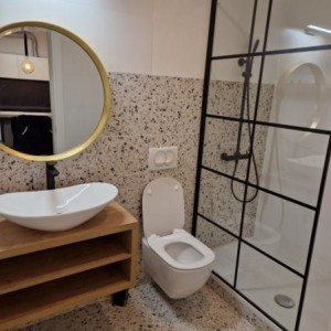 ATRAKTIVAN STAN U CENTRU ZAGREBA (PRVO USELJENJE)