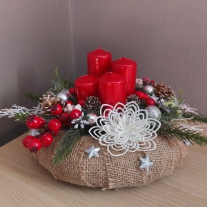 Adventski aranžmani i vjenčići