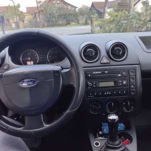 Ford Fiesta, 2004 god.
