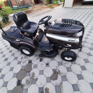 Traktor kosilica Mtd