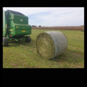 Rolo balirka John Deere 590