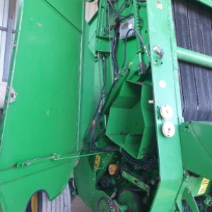 Rolo balirka John Deere 590