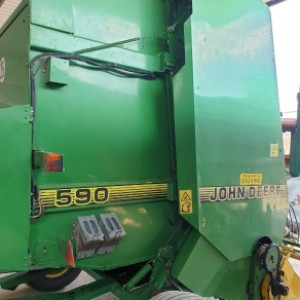 Rolo balirka John Deere 590
