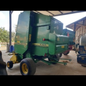 Rolo balirka John Deere 590