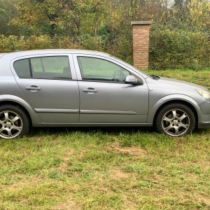 Opel Astra H NEISPRAVNO