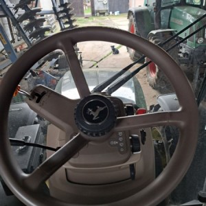 Prodajem TRAKTOR JOHN DEERE 5100R, 2017 GODISTE
