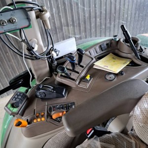 Prodajem TRAKTOR JOHN DEERE 5100R, 2017 GODISTE