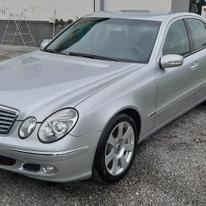 Mercedes-Benz W211 Elegance 220CDI