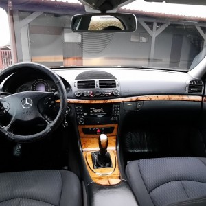 Mercedes-Benz W211 Elegance 220CDI